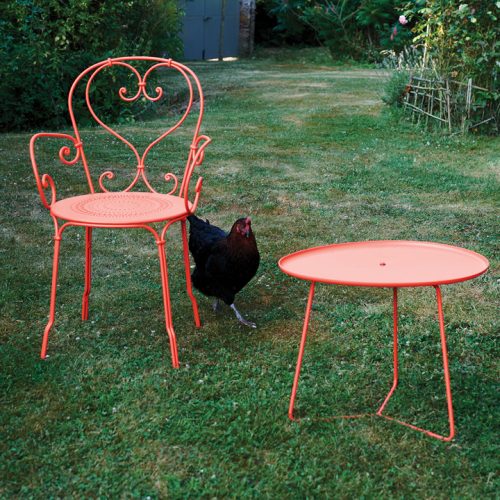 Fauteuil-et-table-basse-Fermob-mobilier-de-jardin