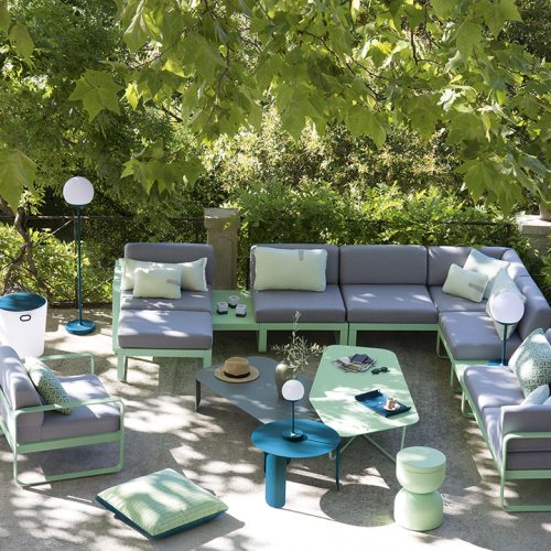 Salon-de-jardin-metal-Bellevie-Table-basse-metal-design-Bebop-table-basse-design-Ultrasofa-Fermob