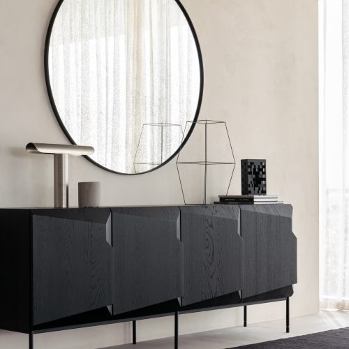 20611_Clear_wall_mirror_121cm_50438_Oak_black_Stairs_sideboard_29631_Black_Urban_house_Object_WEB