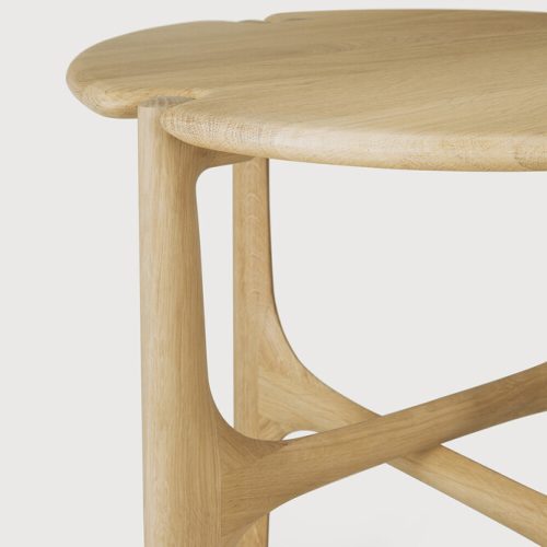 product_wf_51331_PI_side_table_varnished_oak_det01_WEB
