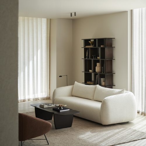 21403_Figur_sofa_3seater_Chalk_35006_PI_coffee_table_Dark_Brown_20133_Barrow_lounge_chair_Copper_35176_Block_rack_Espresso_Matte_WEB